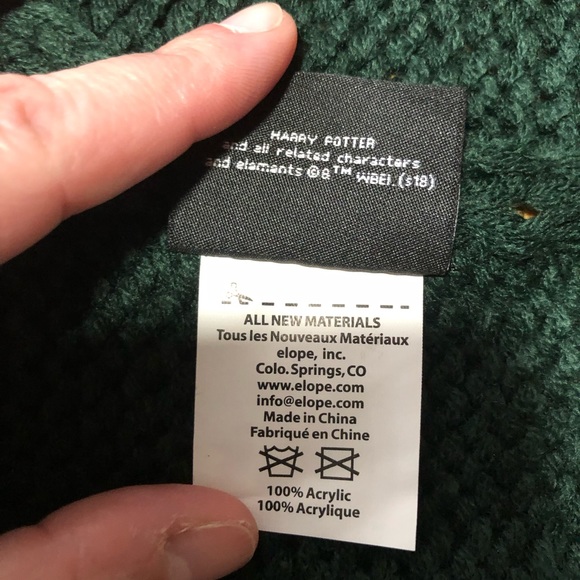 Harry Potter ‘SLYTHERIN’ Scoodie - Picture 7 of 9